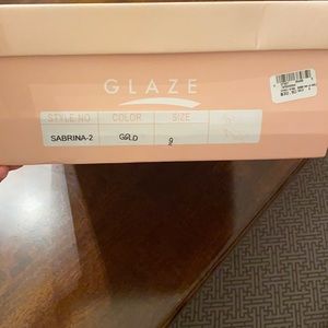 Windsor size 9 Luxe Chrome Platform Sandals